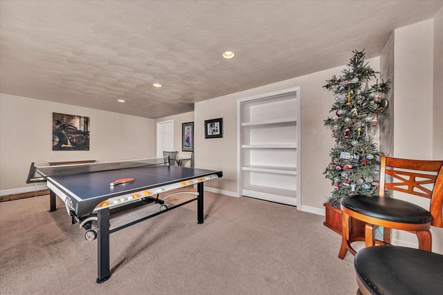 2120 River Oaks DR, Salem, VA 24153