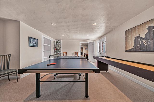 2120 River Oaks DR, Salem, VA 24153