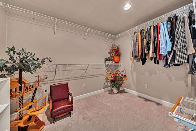 2120 River Oaks DR, Salem, VA 24153