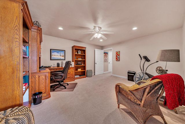 2120 River Oaks DR, Salem, VA 24153