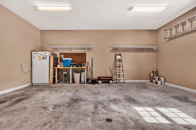 2120 River Oaks DR, Salem, VA 24153