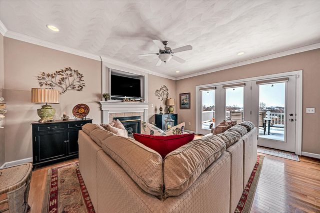 2120 River Oaks DR, Salem, VA 24153