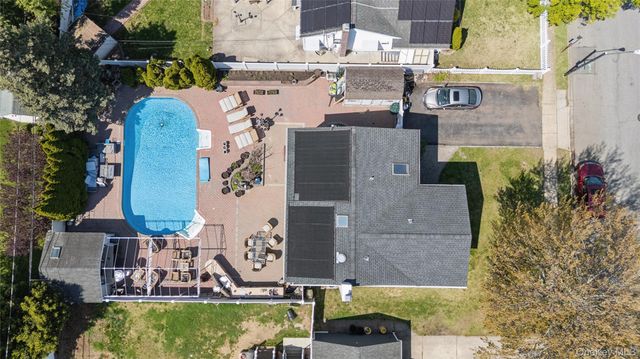 44 E End Avenue, Hicksville, NY 11801