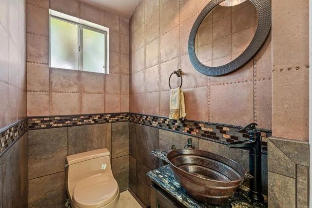 10042 Resmar Court, La Mesa, CA 91941