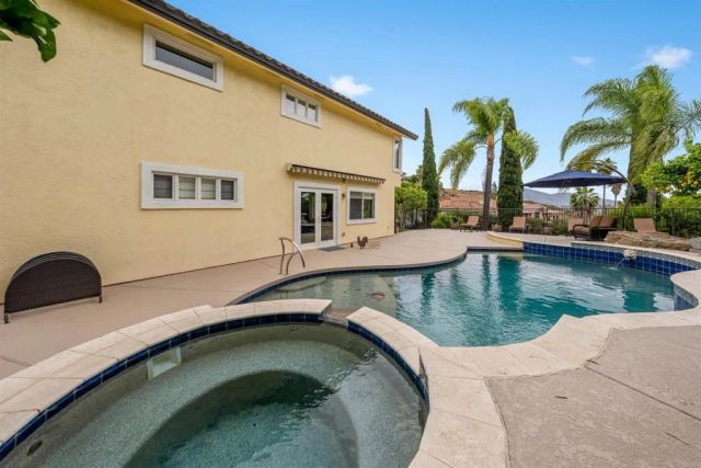 10042 Resmar Court, La Mesa, CA 91941