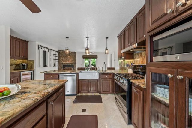10042 Resmar Court, La Mesa, CA 91941