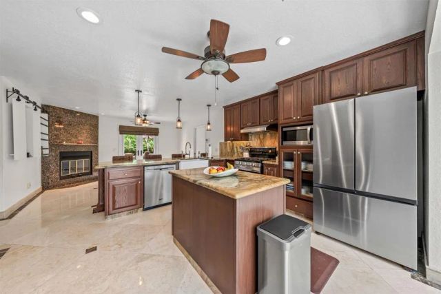 10042 Resmar Court, La Mesa, CA 91941