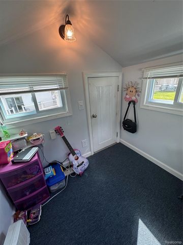 9026 Woodside Road, Salem Township, MI 48167