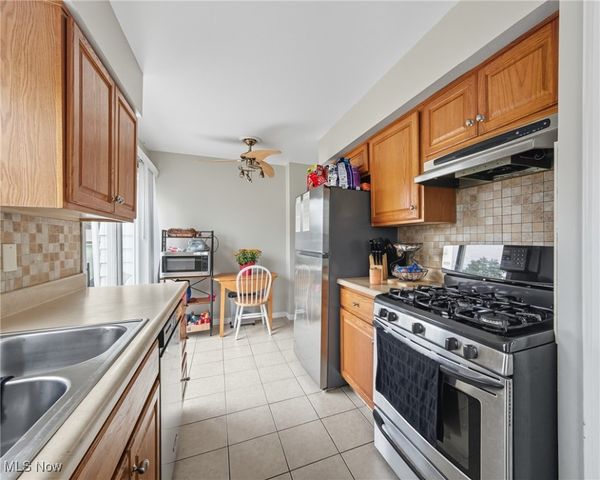 753 Packard Street NW, Warren, OH 44483