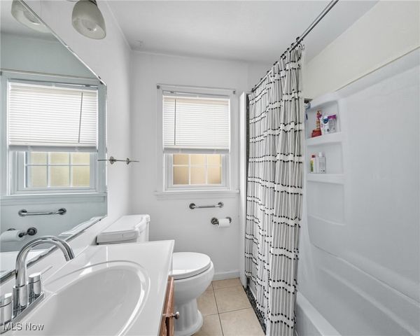 753 Packard Street NW, Warren, OH 44483