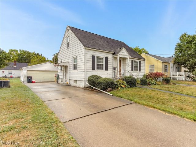 753 Packard Street NW, Warren, OH 44483