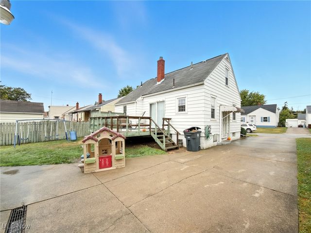 753 Packard Street NW, Warren, OH 44483
