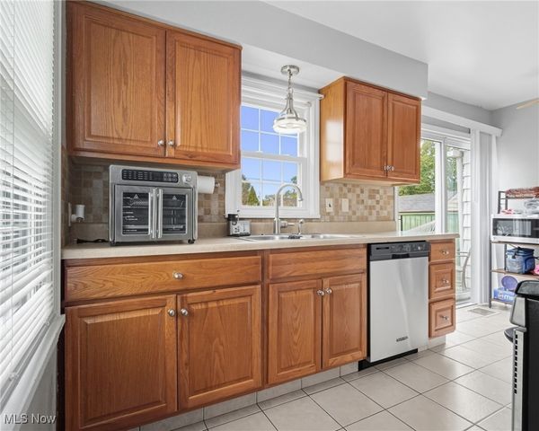 753 Packard Street NW, Warren, OH 44483