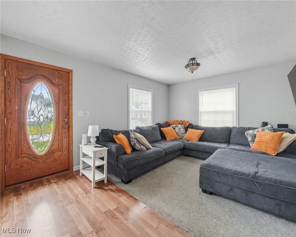 753 Packard Street NW, Warren, OH 44483