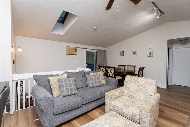 986 Knotty Oak Road, Coventry, RI 02816