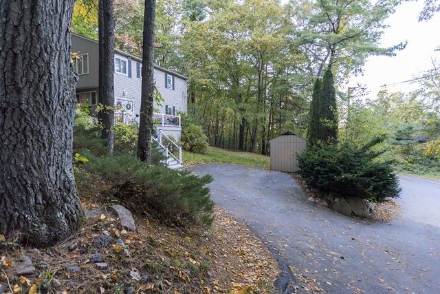 986 Knotty Oak Road, Coventry, RI 02816