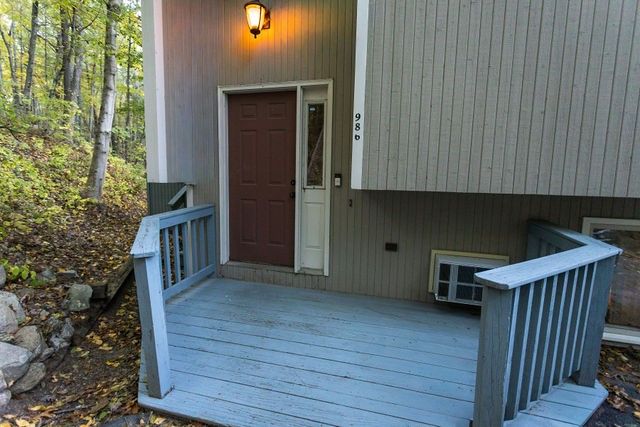 986 Knotty Oak Road, Coventry, RI 02816