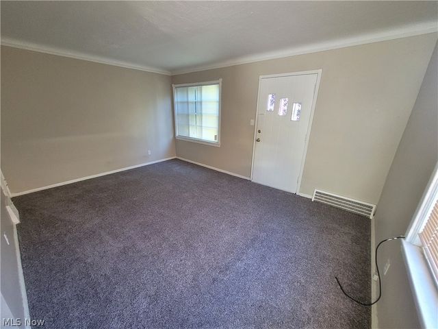 255 E 250th Street, Euclid, OH 44132