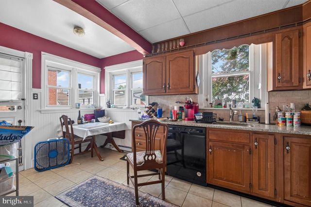 155 WASHINGTON AVE, Phoenixville, PA 19460