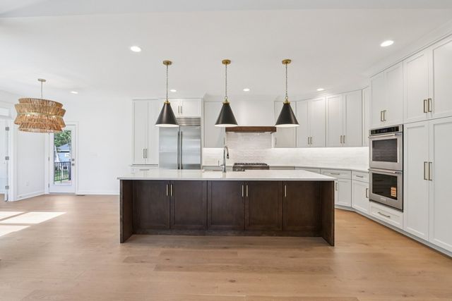 0S360 Kellar Square, Geneva, IL 60134