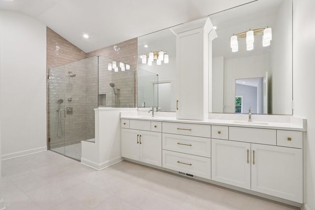 0S360 Kellar Square, Geneva, IL 60134