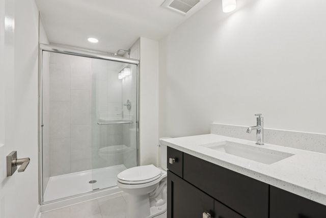 0S360 Kellar Square, Geneva, IL 60134