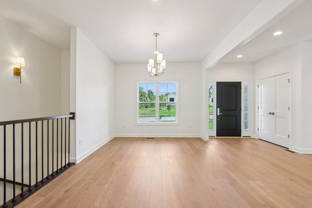 0S360 Kellar Square, Geneva, IL 60134