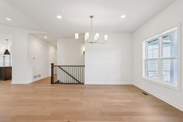 0S360 Kellar Square, Geneva, IL 60134