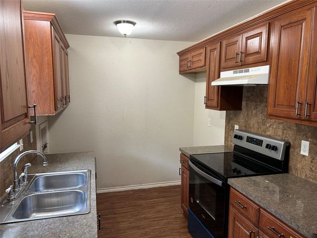 5602 Sundown Lane, Garland, TX 75043