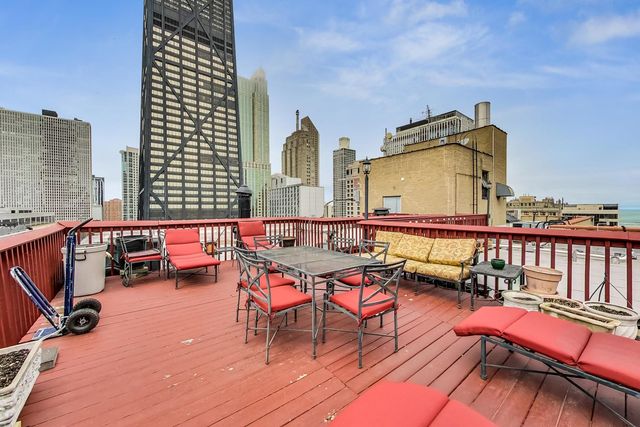 222 E Chestnut Street 9D, Chicago, IL 60611