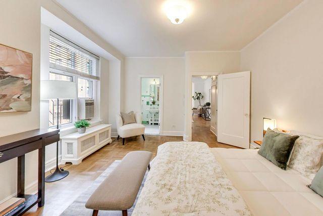 222 E Chestnut Street 9D, Chicago, IL 60611