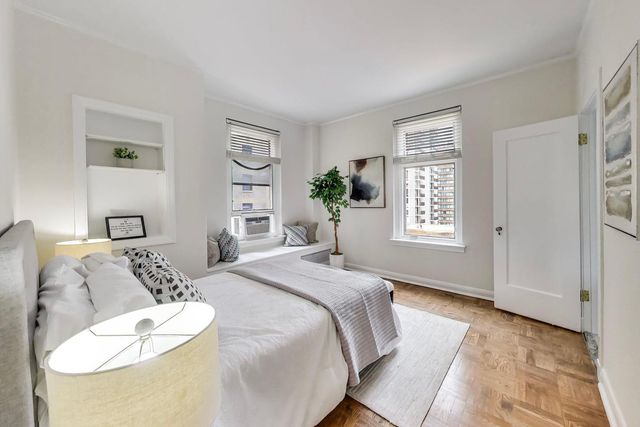 222 E Chestnut Street 9D, Chicago, IL 60611