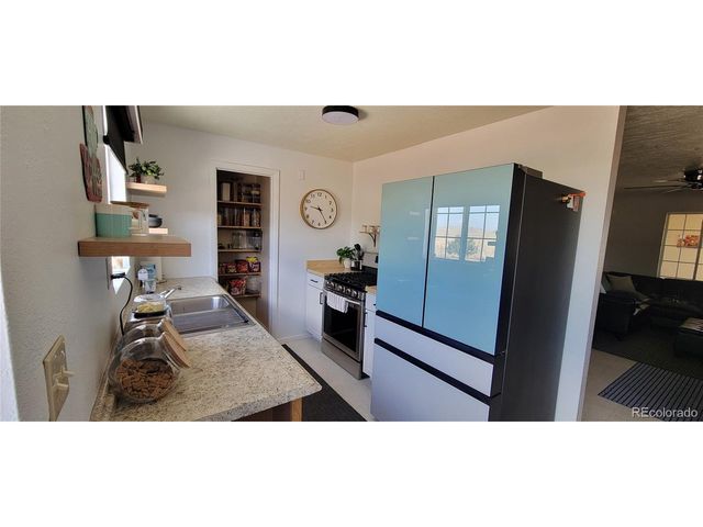 8246 Manitou Springs Rd, Blanca, CO 81123