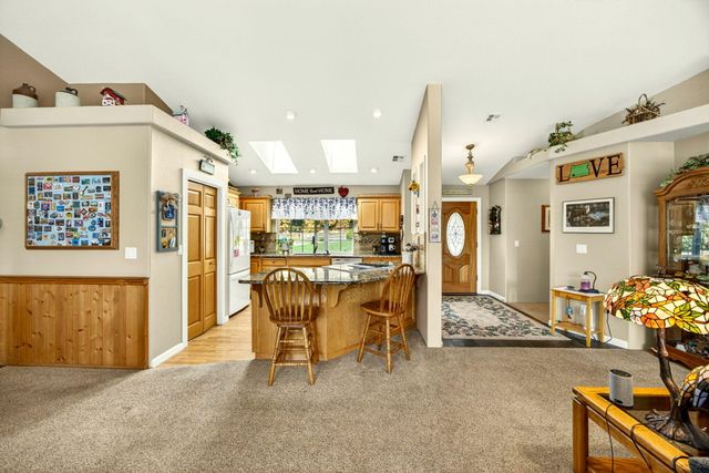 221 Lauer Way, Grants Pass, OR 97526