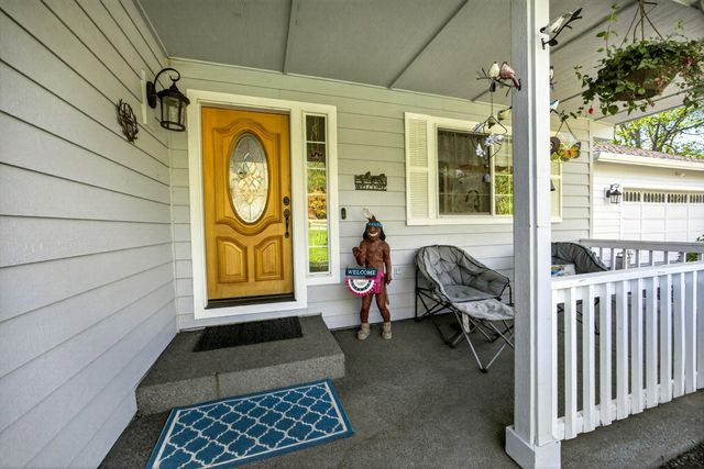 221 Lauer Way, Grants Pass, OR 97526