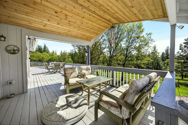 221 Lauer Way, Grants Pass, OR 97526