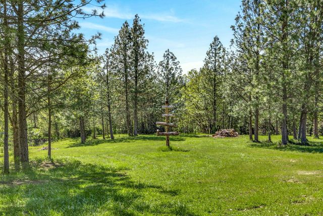 221 Lauer Way, Grants Pass, OR 97526