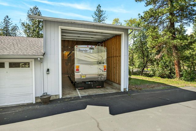 221 Lauer Way, Grants Pass, OR 97526