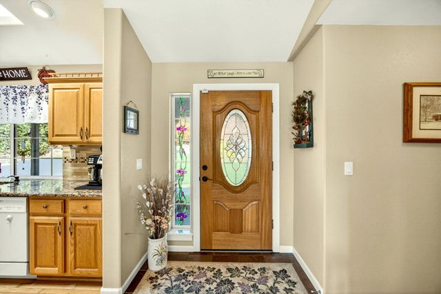 221 Lauer Way, Grants Pass, OR 97526