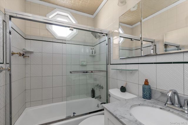 117 Avenue B, West Babylon, NY 11704