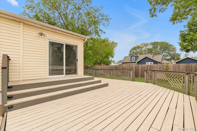 117 Avenue B, West Babylon, NY 11704