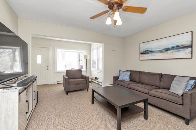 117 Avenue B, West Babylon, NY 11704