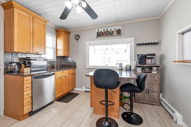 117 Avenue B, West Babylon, NY 11704