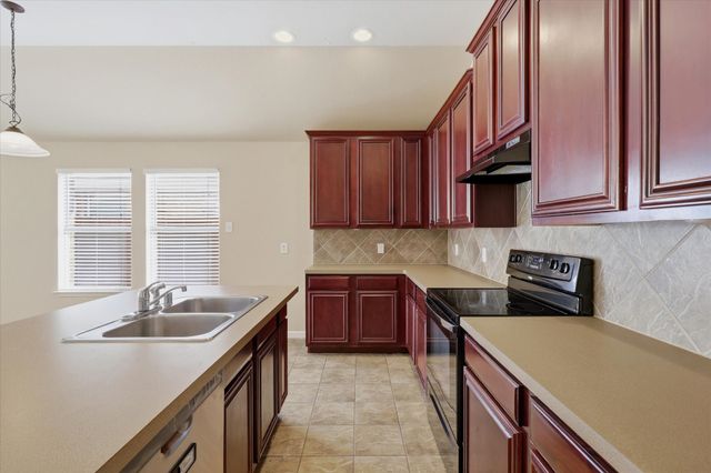 506 Hackberry Drive, Fate, TX 75087