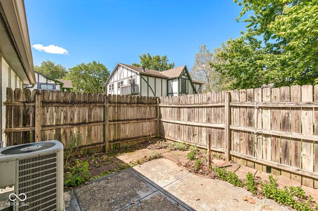 9848 Haven Court, Indianapolis, IN 46235