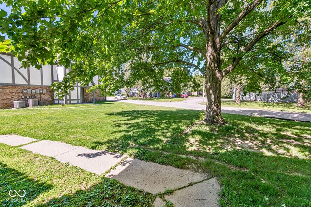 9848 Haven Court, Indianapolis, IN 46235