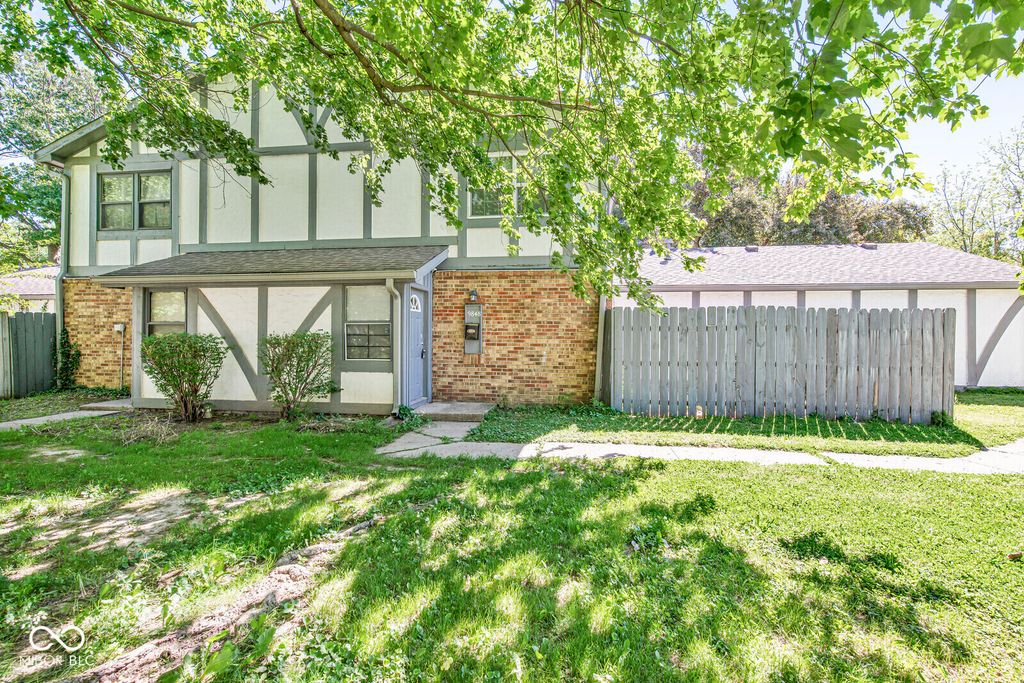 9848 Haven Court, Indianapolis, IN 46235