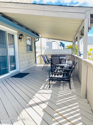 19 Diane Lane, Ortley Beach, NJ 08751