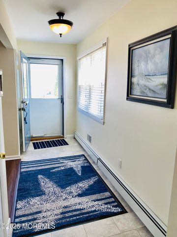 19 Diane Lane, Ortley Beach, NJ 08751