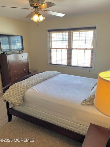 19 Diane Lane, Ortley Beach, NJ 08751
